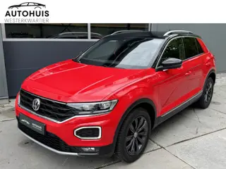 Volkswagen T-Roc 1.5 TSI 150pk DSG Sport Stoelverwarming Virtual Cockpit Navigatie Trekhaak Climate 
