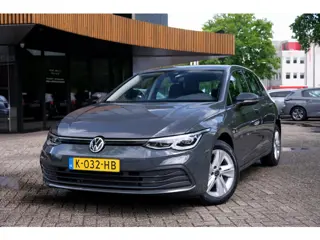 Volkswagen Golf 1.0 eTSI Life Business|Rijklaar!|ACC|Massage|Camera|Carplay/AndroidAuto|Sfeerverlich
