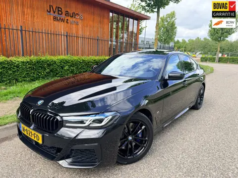 BMW 5-serie 530i M-sport, nappa comfort, glasdak, trekhaak, laser