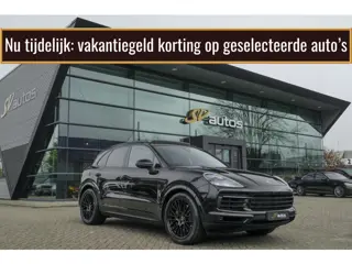 Porsche Cayenne S 2.9 S 441pk Panoramadak Trekhaak elektrisch Comfortstoelen Black edition Luchtveri