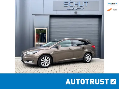 Ford Focus Wagon 125pk Titanium CLIMA | CRUISE CONTROL | HALF LEDER | LED | CARPLAY | STOELVERWARMIN