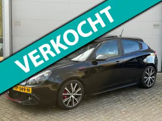 Alfa Romeo Giulietta 1.750 Turbo Veloce Facelift l Pano l Schaalstoelen l Distr VV l Koppeling VV l 