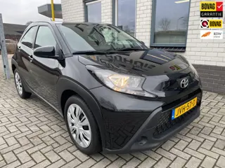 Toyota Aygo X 1.0 VVT-i S-CVT Play / Camera / Telefoon / Adaptieve Cruise controle / Nieuwstaat