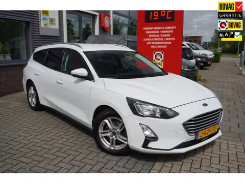 Ford Focus Wagon 1.0 EcoBoost Hybrid Trend Edition Business / Camera / Climate control / Navi