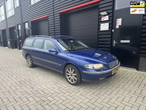 Volvo V70 2.4 T Comfort Line / LEDER BEKLEDING / CRUISE / ELEC. PAKKET / NAP