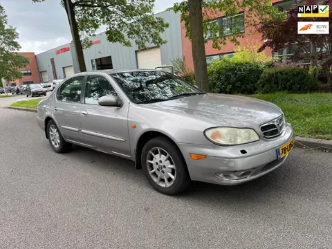 Nissan Maxima QX 2.0 V6 Elegance automaat
