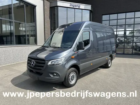Mercedes-Benz Sprinter 317 CDI L2 H2 Pro LED / MBUX / Navigatie / Camera / Parkeersensoren / Cruise 