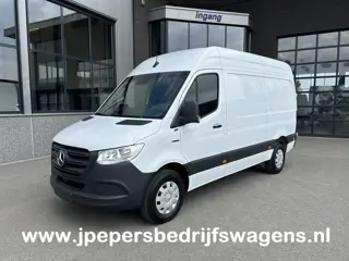 Mercedes-Benz eSprinter 320 L2 H2 Pro 81kWh / Snel laden 115Kw / Trekhaak / MBUX / Navigatie / Camer