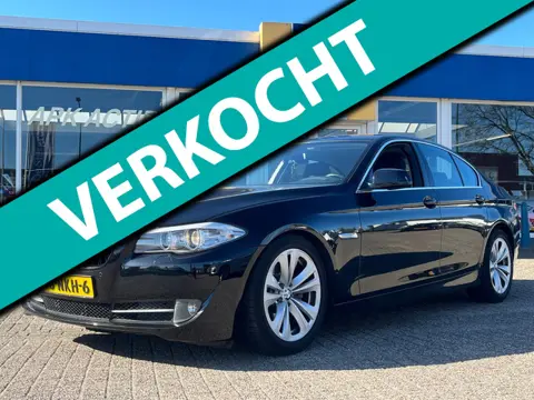 BMW 5-serie 523i 6-Cilinder Executive | Orig. NL | Zomer- en Winterset | Trekhaak |