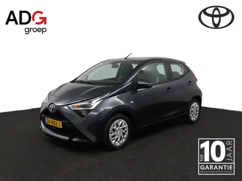 Toyota Aygo 1.0 VVT-i x-play | Airco | Bluetooth | Achteruitrijcamera |