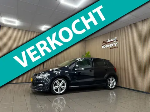 Volkswagen Polo 1.2 TSI R-Line * Navigatie / 17" LM Velgen / Parkeersensoren / NL Auto *
