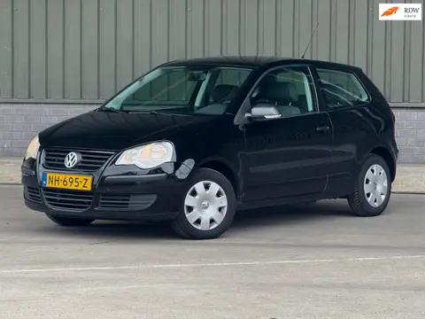 Volkswagen Polo 1.4 / Automaat! / Nieuwe APK / 16V Trendline