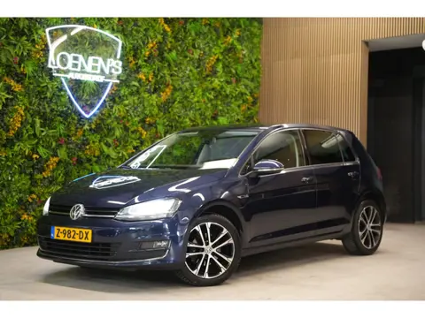 Volkswagen Golf 1.2 TSI Lounge Edition automaat / Cruise / Parkeersensoren / Stoelv