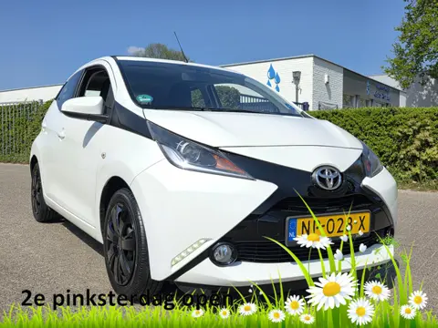 Toyota Aygo 1.0 VVT-i x-Wave CabrioTop! 1e Eig! Camera! Navi! 2e Pinksterdag OPEN!