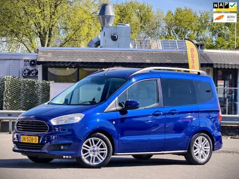 Ford Tourneo Courier 1.0 Titanium / 5 PERSOONS / NAP / TREKHAAK / AIRCO / SP VLG / CAMERA /OHB /