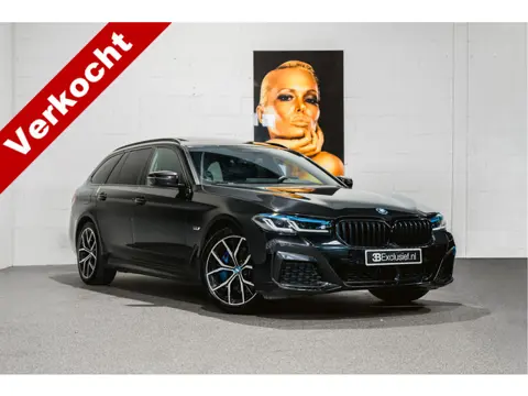 BMW 5 Serie Touring 530e M-Style | Pan.dak | Head-Up | Soundsyst. | X-drive | Laserl.