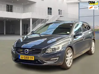 Volvo V60 2.4 D6 AWD Plug-In Hybrid Summum Automaat Pano PDC