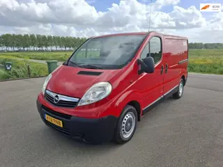 Opel VIVARO 2.0 BENZINE IN ZEER GOEDE STAAT