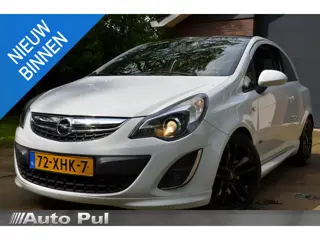 Opel Corsa 1.6-16V T Color Edition Navi/Airco/Cruise control/Extra getint glas/OPC Pakket/Sportstoel