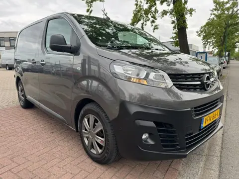 Opel Vivaro 2.0 CDTI Edition Automaat Euro6 51.000km Airco,Navigatie,Camera,3Zits
