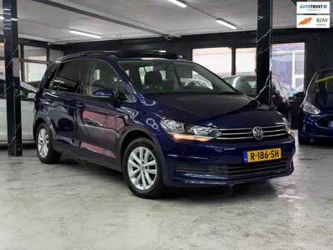 Volkswagen Touran 1.4 TSI Highline 7p Automaat | Pano | Navi | Trekhaak