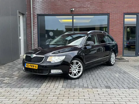 Skoda Superb Combi 1.8 TSI Elegance Business Line | Dealer onderhouden | AUTM| Trekhaak | Leer | Mem