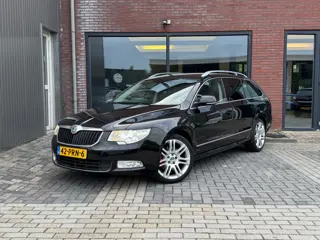 Skoda Superb Combi 1.8 TSI Elegance Business Line | Dealer onderhouden | AUTM| Trekhaak | Leer | Mem