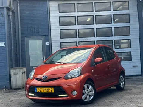 Toyota Aygo 1.0 VVT-i Dynamic Orange | Airco | LMV | LED | 5-DRS