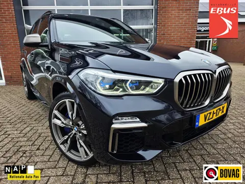 BMW X5 M50d High Executive Grijs Kenteken/ Pano / Trekhaak / HUD