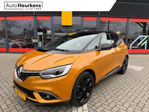 Renault Scénic TCe 140 Black Edition | HEAD-UP DISPLAY | CAMERA | VERWARMDE STOELEN |