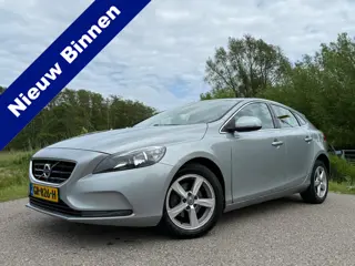 Volvo V40 2.0 D2 Momentum Business | EXPORT | Harman & Kardon | H-Leder | Navi | Clima | 16" Velgen 