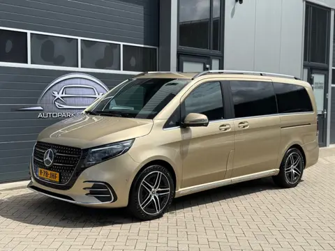 Mercedes-Benz V-KLASSE 300d Lang Exclusive AMG Pano, ACC, Apple Carplay, Elek Stoelen, Stoelverwarmi