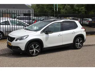 Peugeot 2008 1.2 PureTech Automaat GT-Line, Panorama!