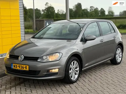 Volkswagen Golf 1.2 TSI BlueMotion ECC Airco Navi stoelverw PDC Adaptive cruise