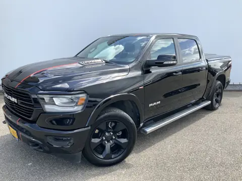Dodge Ram 1500 LARAMIE MARGE !! Automaat 4x4 DubCab 5 Pers Volle Auto Trekhaak 3500 kg Euro 6 Benzin