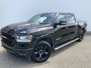 Dodge Ram 1500 LARAMIE MARGE !! Automaat 4x4 DubCab 5 Pers Volle Auto Trekhaak 3500 kg Euro 6 Benzin