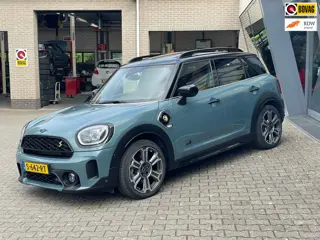 Mini Mini Countryman 1.5 Cooper S E ALL4 Classic 19Inch Pano Dak