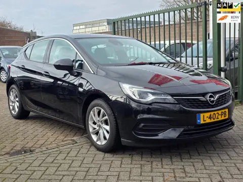 Opel Astra 1.2 Elegance 2e eigenaar dealer onderhouden navigatie achteruit camera parkeer sensor cru