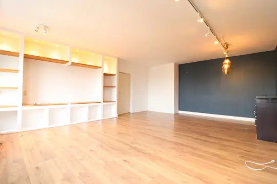 Woning aan de Van Heenvlietlaan te Amsterdam