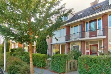 Woning aan de Van Weerden Poelmanlaan te Amstelveen