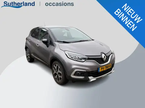 Renault Captur 1.2 TCe Intens 120pk | Trekhaak | Dodehoeksensoren | LED | Achteruitrijcamera | Navi 