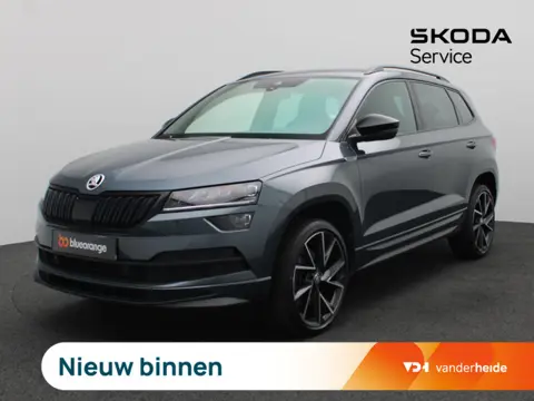 Skoda Karoq 1.5 TSI ACT Sportline Business 150PK DSG Trekhaak, Achteruitrijcamera, Keyless, 19" LM V