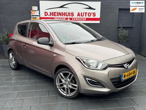 Hyundai I20 1.2i i-Drive *APK NIEUW*17 INCH VELGEN*