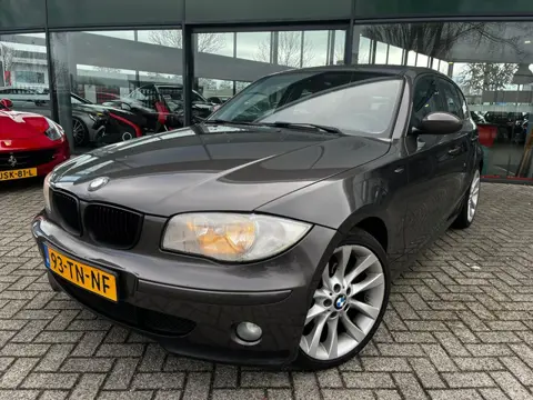 BMW 1-serie 116i High Executive (Airco, Parkeersensoren, Inruilkoopje)
