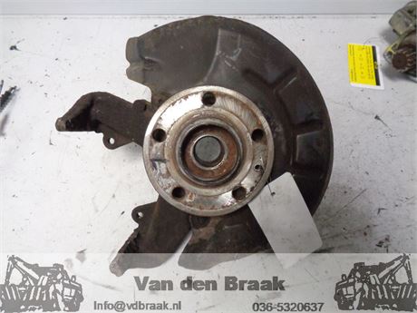 Volkswagen Polo 6R 1.2 TDi 2009-2014 Fusee links voor