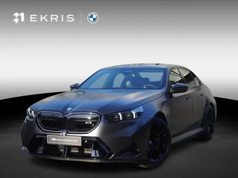 BMW M5 Sedan M Driver's Pack | M Drive Professional | Comfort Pack | Bowers & Wilkins | M Carbon-ker