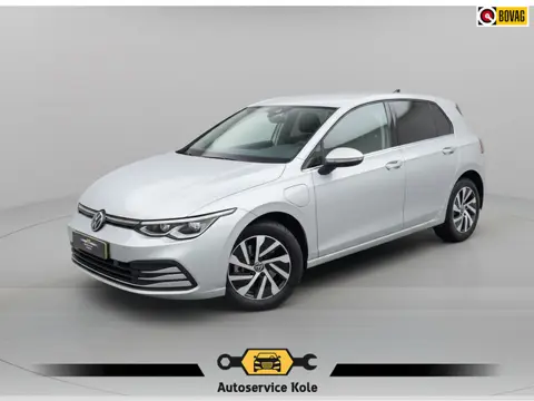 Volkswagen Golf 1.4 eHybrid Style * Memory * AppleCarPlay * Navigatie * Cruise *