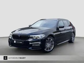 BMW 5-serie Touring 530i xDrive M-Sport | Pano | Trekhaak | Harman Kardon | Carplay | Camera | DAB+ 