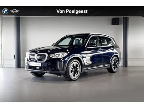 BMW iX3 Executive 80 kWh | M Sport | Glazen Panoramadak | Stoelverwarming | Achteruitrijcamera |