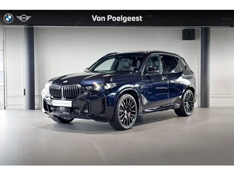 BMW X5 xDrive50e | M Sport Pro | Harman Kardon | Glazen Panoramadak | Iconic Glow | Soft-close | Tre